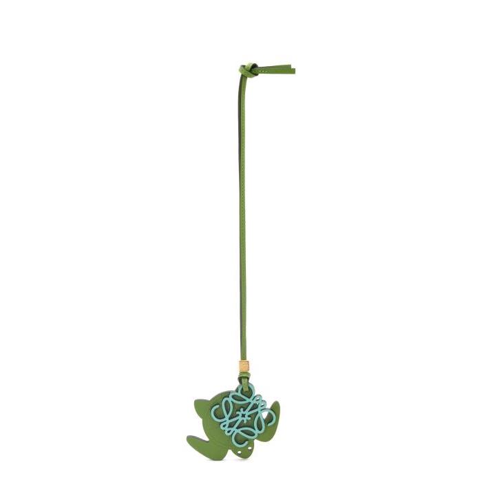 로에베 여성 키링 가죽소품 Turtle charm in classic calfskin Spring Green/Fresh Mint C829232X03-4848이끌라로에베