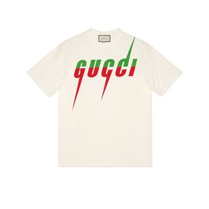 구찌 남성 티셔츠 맨투맨 T-shirt with Gucci Blade print 565806XJAZY9037이끌라구찌