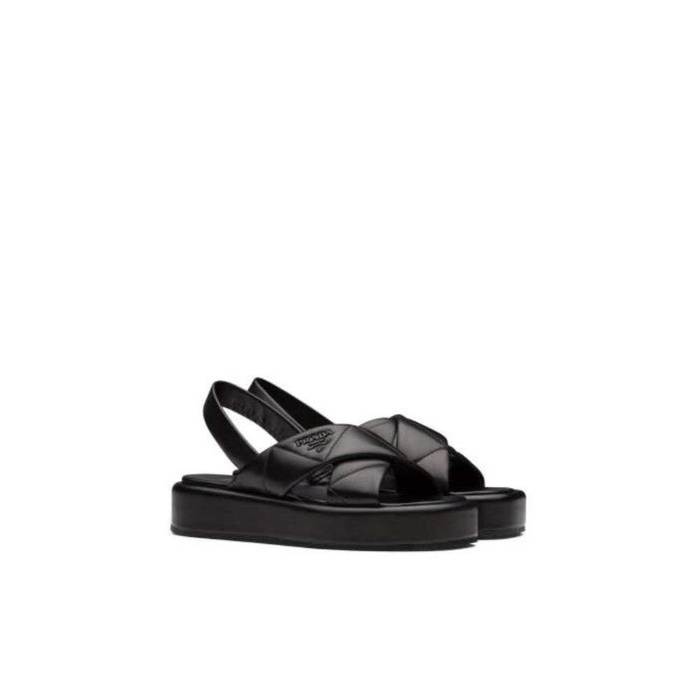 프라다 여성 샌들 슬리퍼 1XZ749_038_F0002_F_035 Quilted nappa leather flatform sandals이끌라프라다
