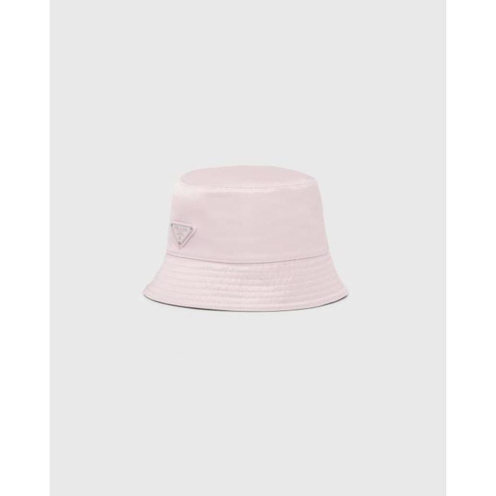 프라다 여성 모자 1HC137_2DMI_F0E18 Re Nylon bucket hat이끌라프라다