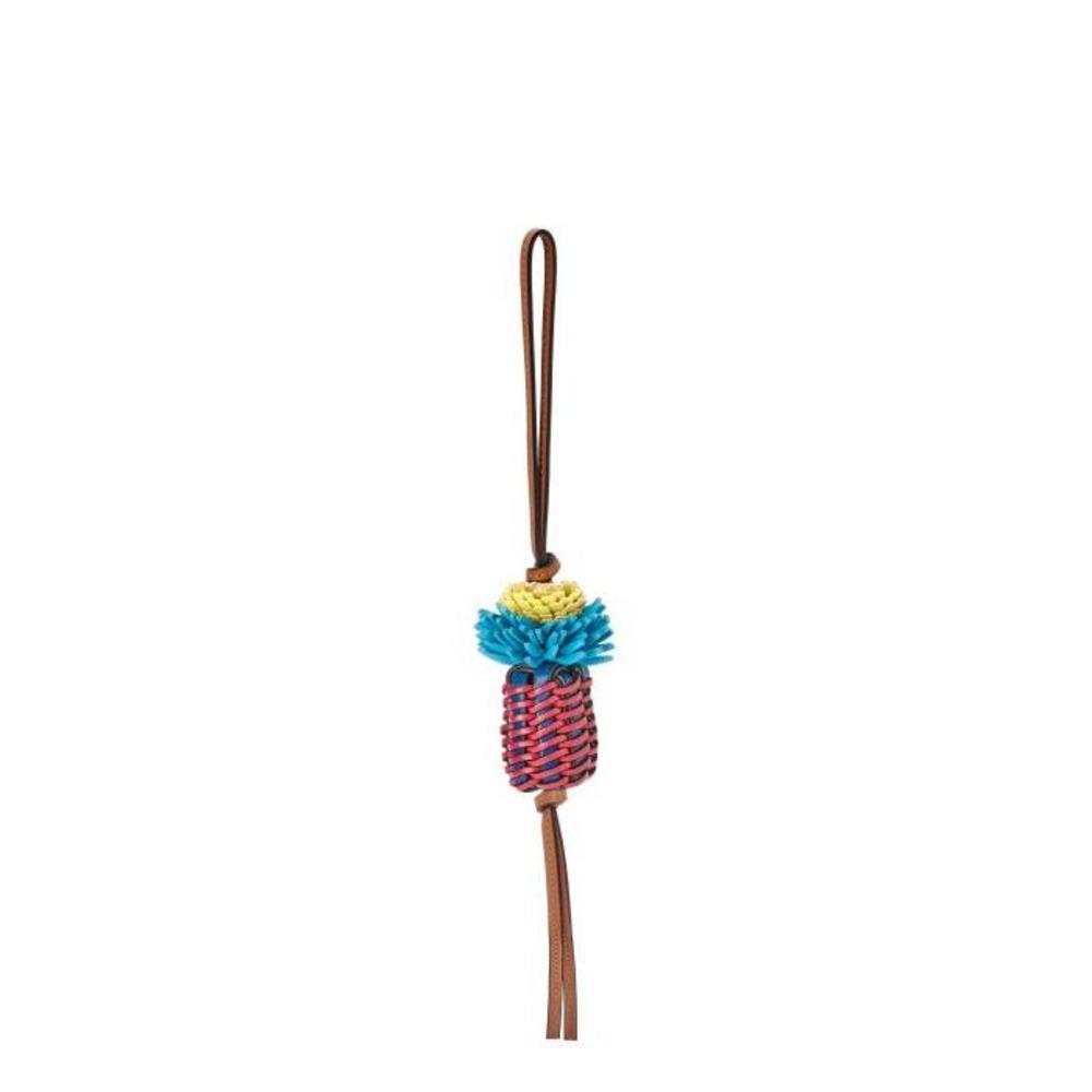 로에베 여성 키링 가죽소품 Woven cactus charm in box calf Pink/Blue C621232XAZ이끌라로에베