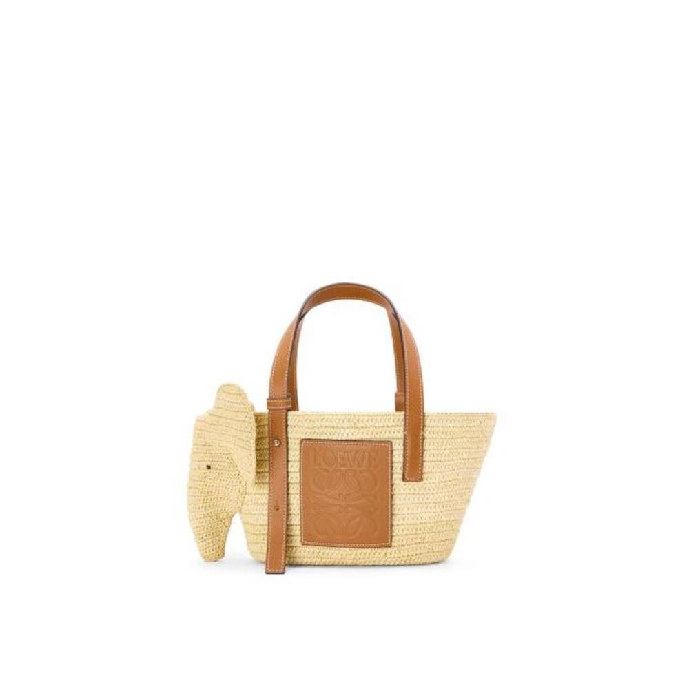 로에베 여성 토트백 탑핸들백 Small Elephant Basket bag in raffia&amp;calfskin Natural/Tan A546T37X01이끌라로에베