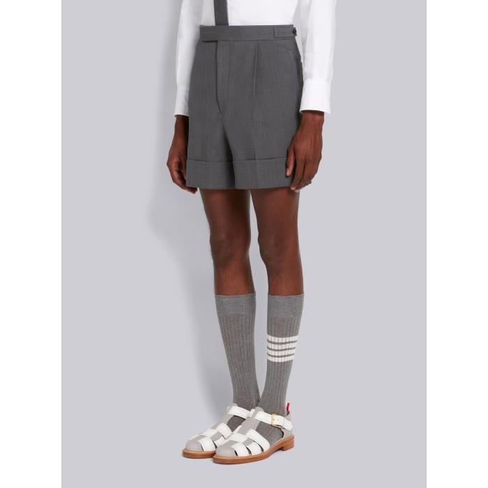 톰브라운 남성 바지 데님 MTC176A-07893-035 Medium Grey Wool Pique Suiting Single Pleat Shorts이끌라톰브라운