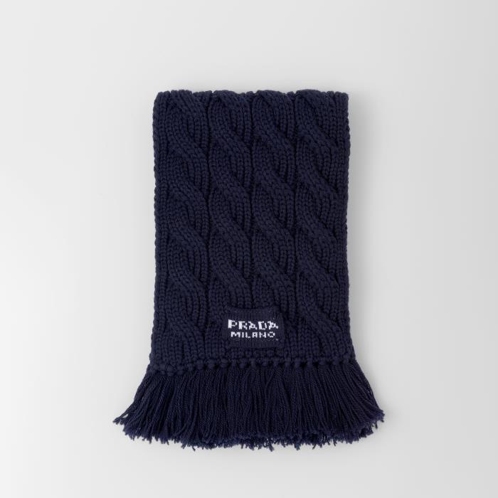 프라다 남성 스카프 숄 UMS440_11QX_F0008_S_222 Cable knit wool scarf이끌라프라다