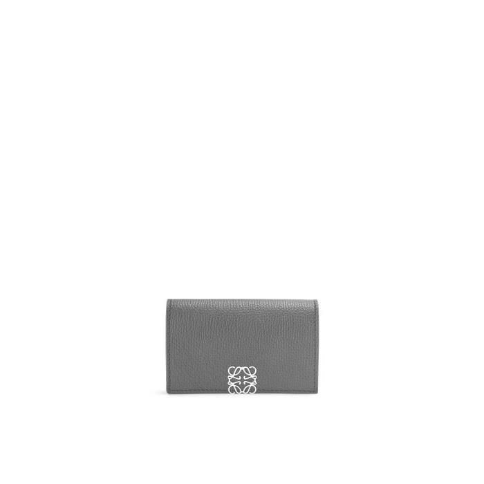 로에베 여성 카드지갑 Anagram business cardholder in pebble grain calfskin Asphalt Grey C821M97X02-1640이끌라로에베