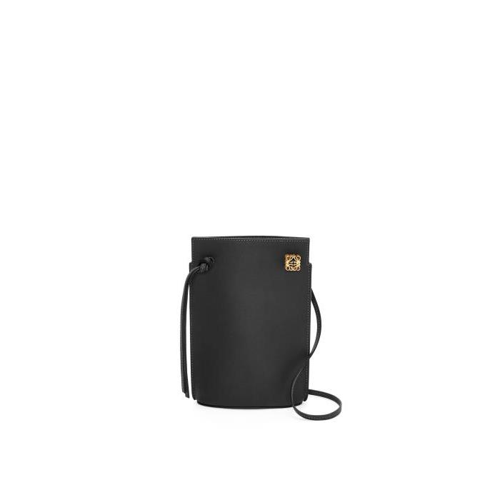 로에베 여성 파우치 Dice pocket in classic calfskin Black C630R12X01-1100이끌라로에베