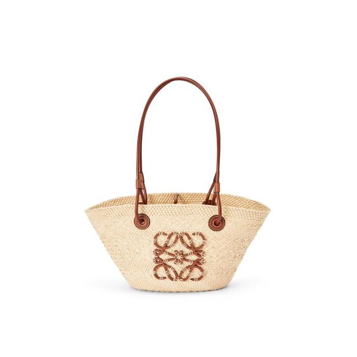 로에베 여성 토트백 탑핸들백 Small Anagram Basket bag in iraca palm&amp;calfskin Natural/Tan A223P65X01-2435이끌라로에베