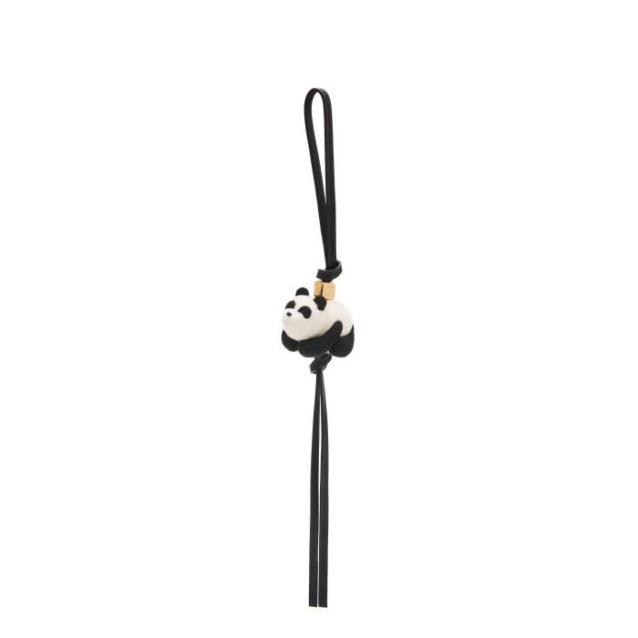로에베 남성 키링 가죽소품 Panda charm in felt&amp;calfskin Black/White C621232XCP-1102이끌라로에베
