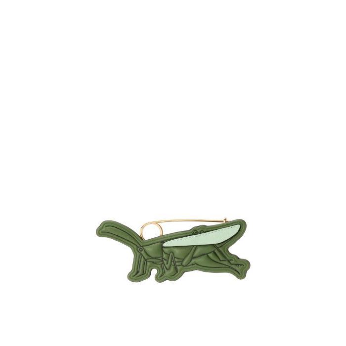 로에베 남성 키링 가죽소품 Grasshopper pin charm in calfskin&amp;metal Green Aloe C623245X03-4760이끌라로에베