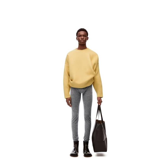 로에베 남성 니트웨어 Draped sweater in silk&amp;cashmere Banana H526Y14KEH-8010이끌라로에베