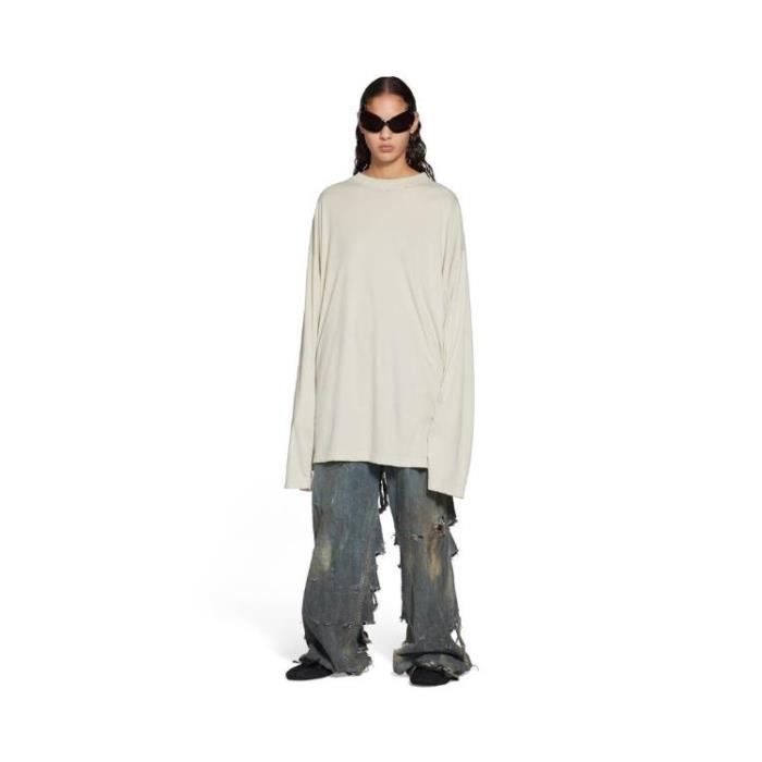 발렌시아가 남성 티셔츠 맨투맨 Balenciaga Long Sleeve T shirt Oversized in Off White 739783TOVF49199이끌라발렌시아가