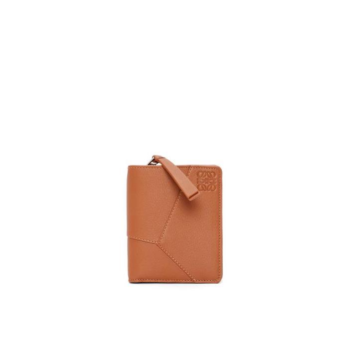 로에베 여성 반지갑 Puzzle compact zip wallet in classic calfskin Tan C510Z41X07-2530이끌라로에베