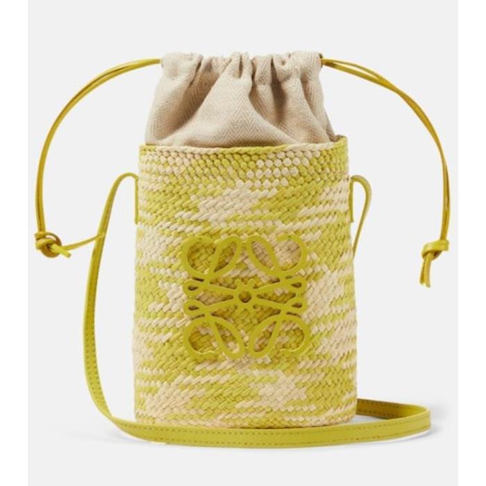로에베 여성 클러치 미니백 Square Mini raffia bucket bag P00944348이끌라로에베
