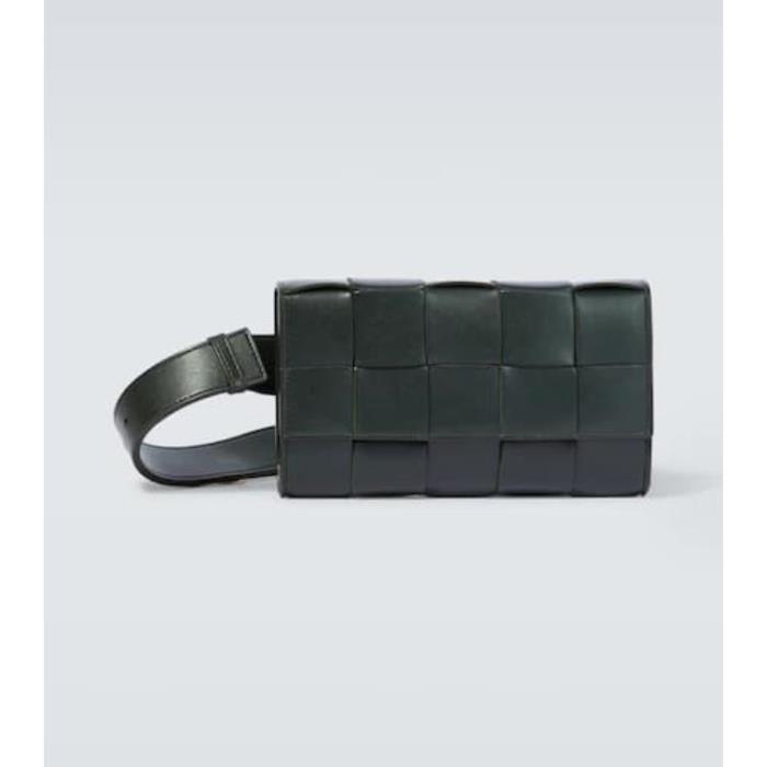 보테가베네타 남성 벨트백 Cassette leather belt bag P00773818이끌라보테가베네타