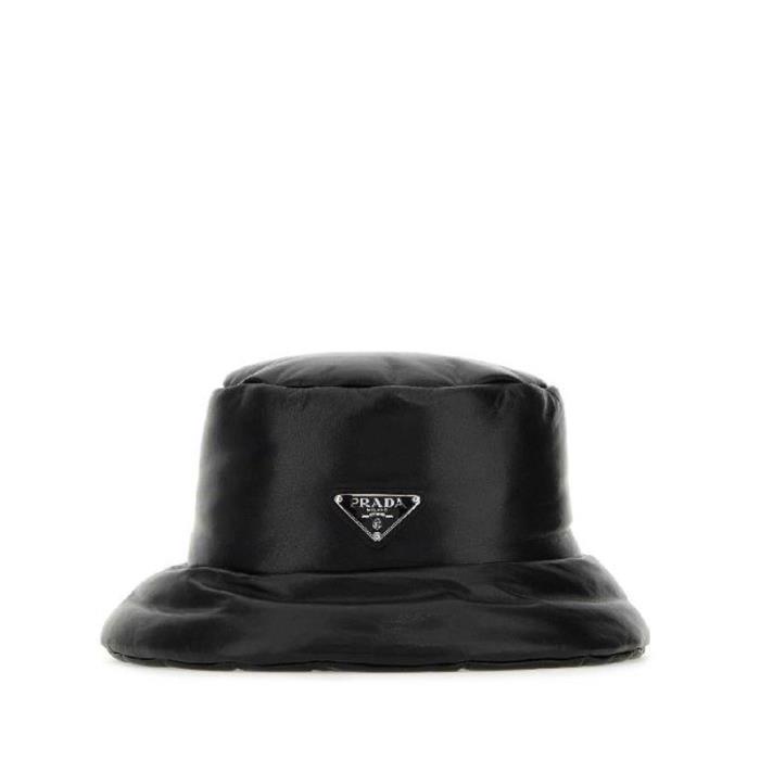 프라다 여성 모자 삼각로고 블랙 레더 버킷햇 1244969이끌라프라다